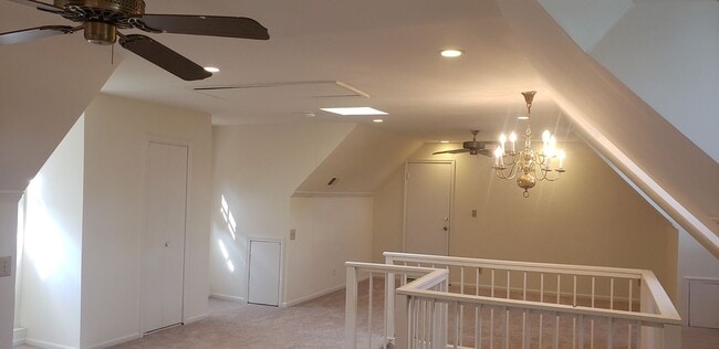 Building Photo - Classic And Stately 5 Bed 3 Bath Colonial ...