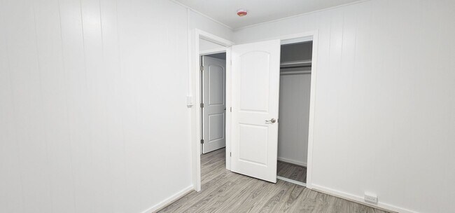 Building Photo - TN-110