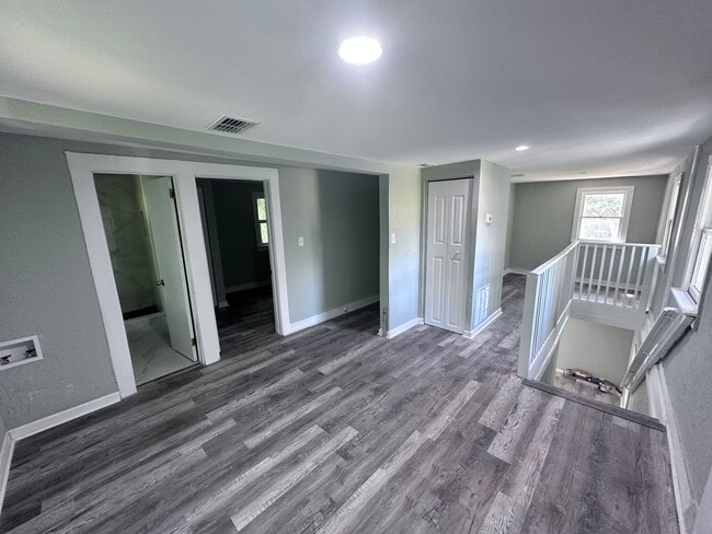 Building Photo - ***ONE MONTH FREE***  Charming 3-Bedroom Home in Jacksonville