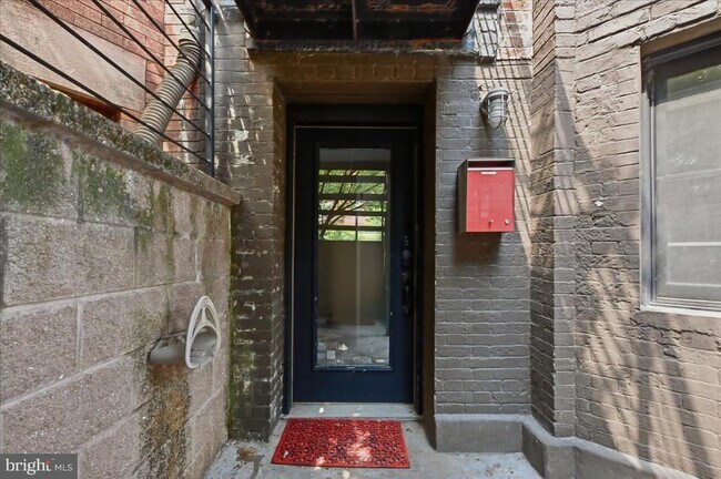 Building Photo - 3222 13th St NW