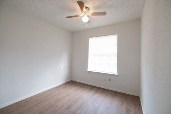 Building Photo - 3202 Rockrill Dr