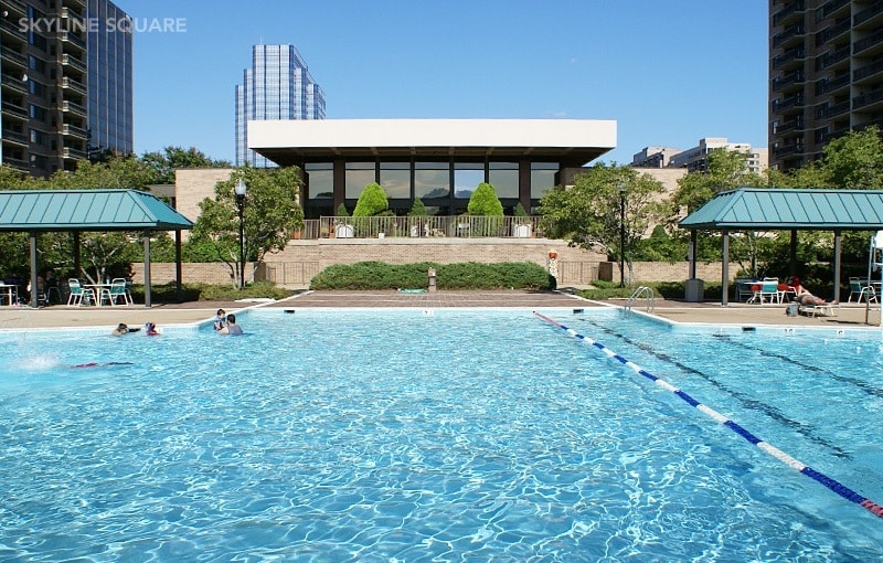 Outdoor pool - 5505 Seminary Rd