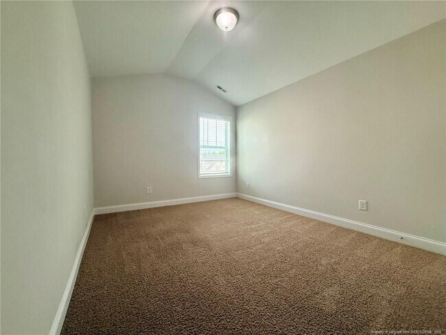 Building Photo - 151 Pittfield Run