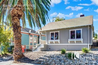 Building Photo - Spacious One Bedroom Craftsman-era Cottage