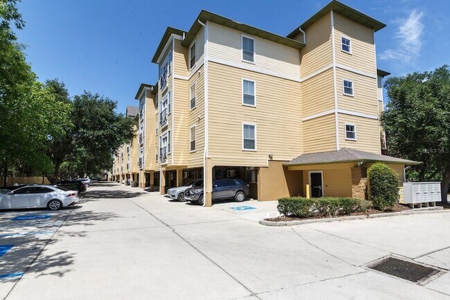 Building Photo - 1185 SW 9th Rd