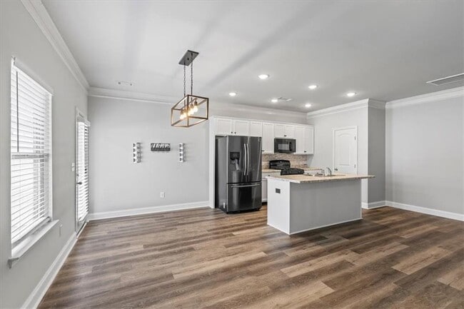 Building Photo - 360 Turtle Creek Dr