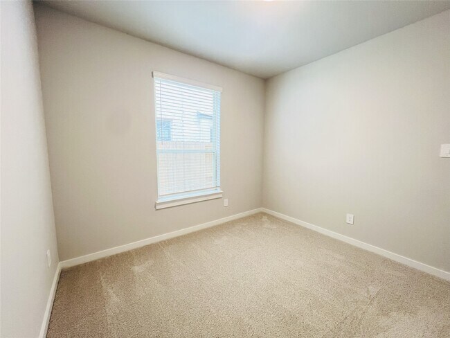 Building Photo - 29818 Ellwood Ln