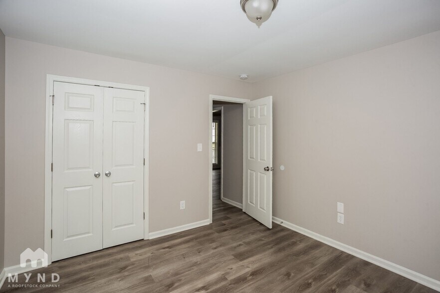 Building Photo - 4723 Hendrix Ct