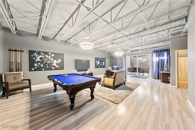 Building Photo - 5691 Deer Creek Falls Ct