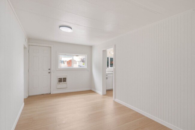 Building Photo - 1-bedroom, 1-bathroom ADU