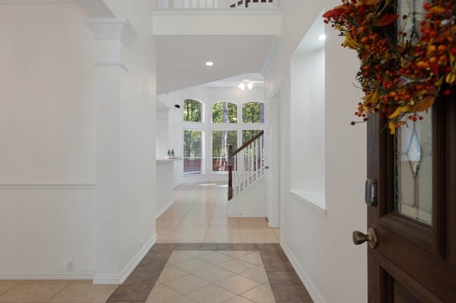 Building Photo - 11 Korbel Ct