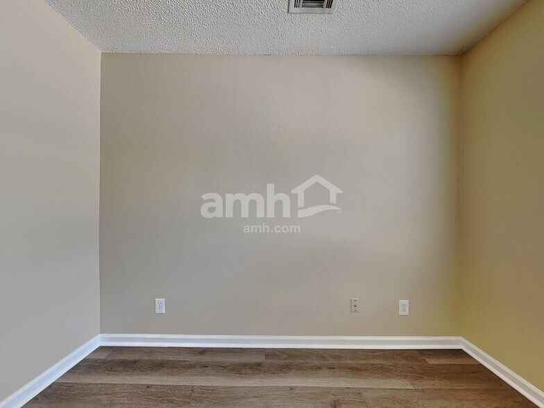 Building Photo - 109 Rivermarsh Dr