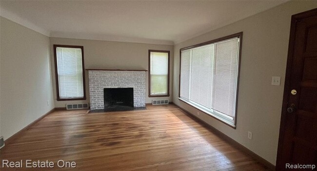 Building Photo - 10053 Royal Grand Ave