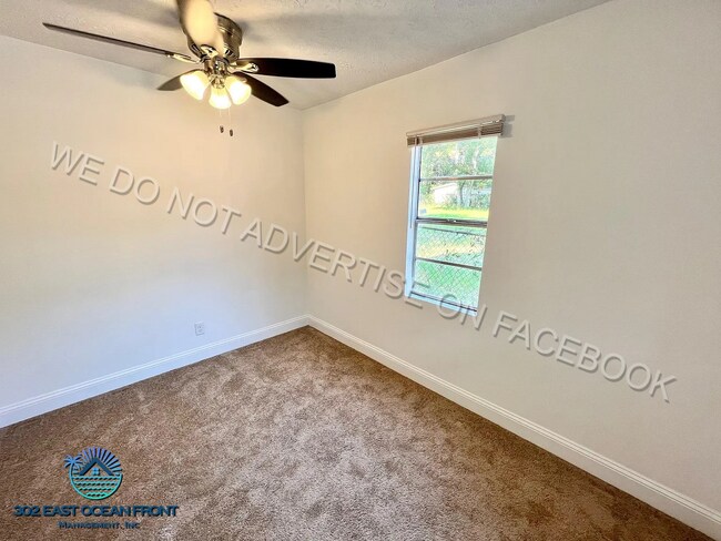 Building Photo - Amazing 4 bedroom / 1 bathroom home available!