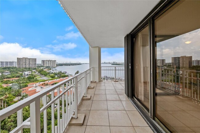 Building Photo - 4000 Towerside Terrace