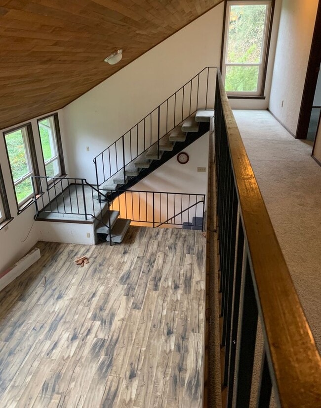 Building Photo - Country living