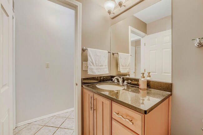 Building Photo - 1526 Almaden Ln