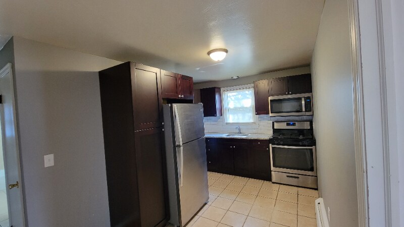 Building Photo - 41 Gould Dr