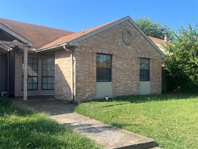 Building Photo - 2450 Sunflower Dr