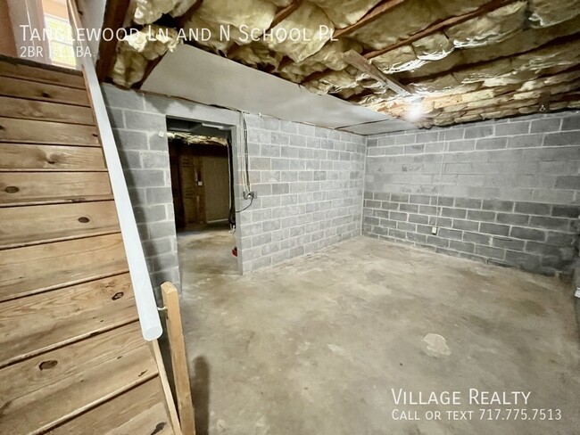 Building Photo - Spacious 2-BR Townhome in Dallastown Schoo...