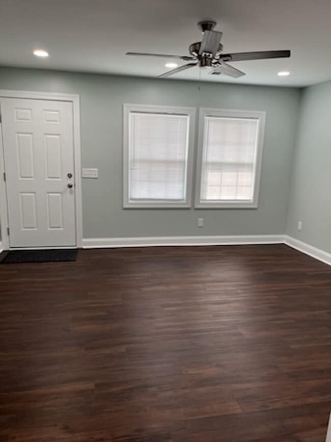 Building Photo - Beautifully Totally Remodeled 3Br 2Ba in G...