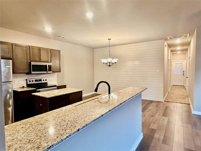 Building Photo - 9708 Grosbeak Ln