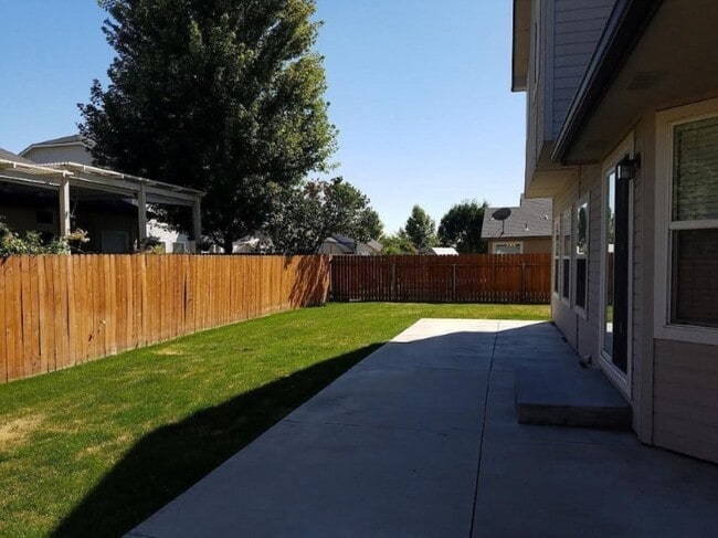 Building Photo - 3654 N Price Way