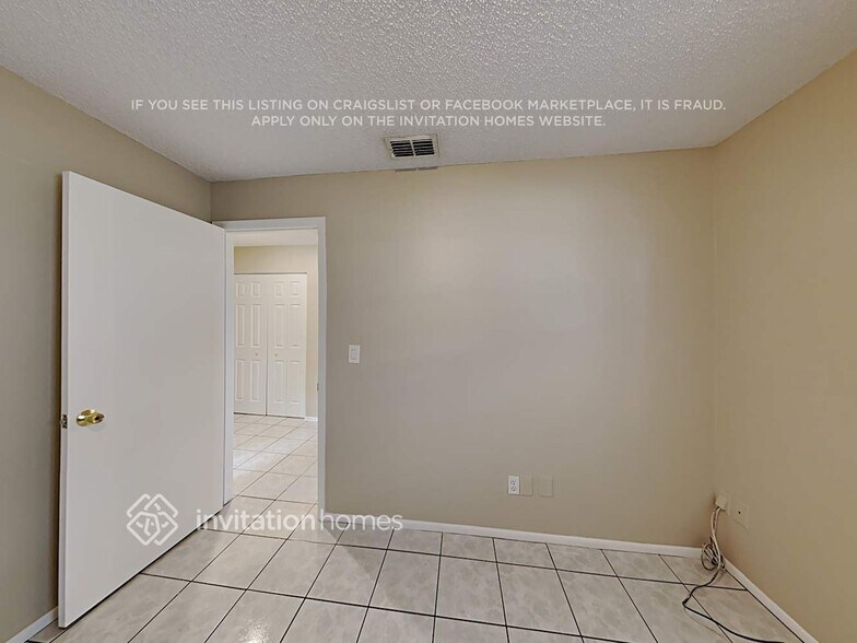 Building Photo - 3319 Fox Ridge Dr