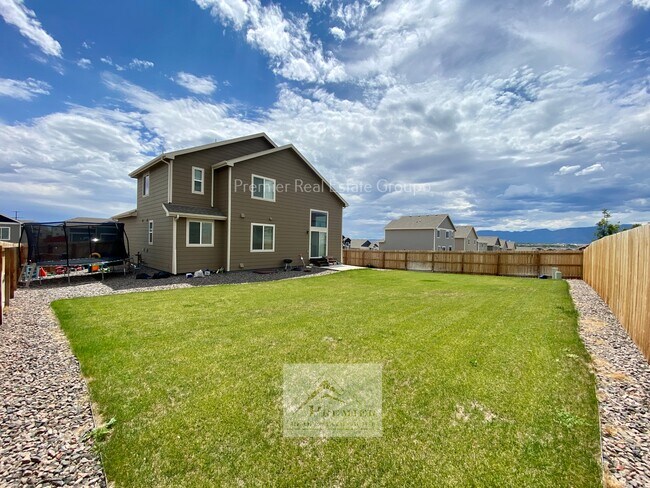 Building Photo - 10812 Yuba Dr