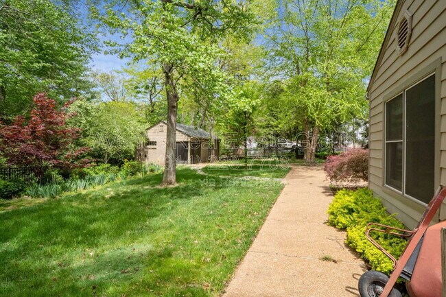 Building Photo - 101 Graybridge Rd