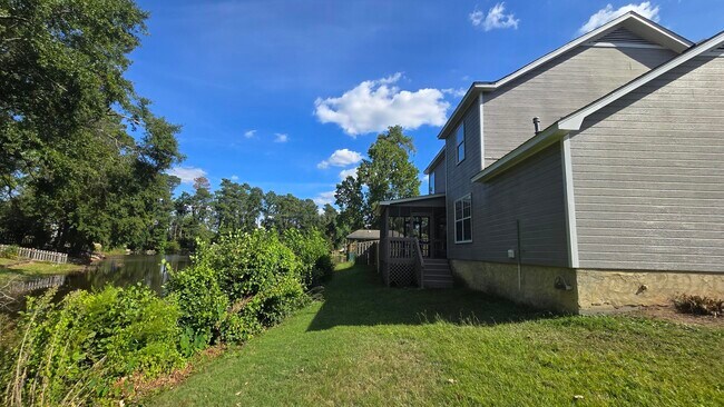 Building Photo - 123 Moss Creek Dr