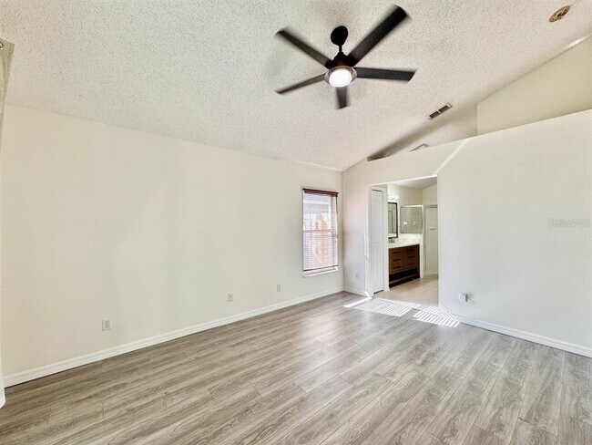 Building Photo - 10028 Oasis Palm Dr