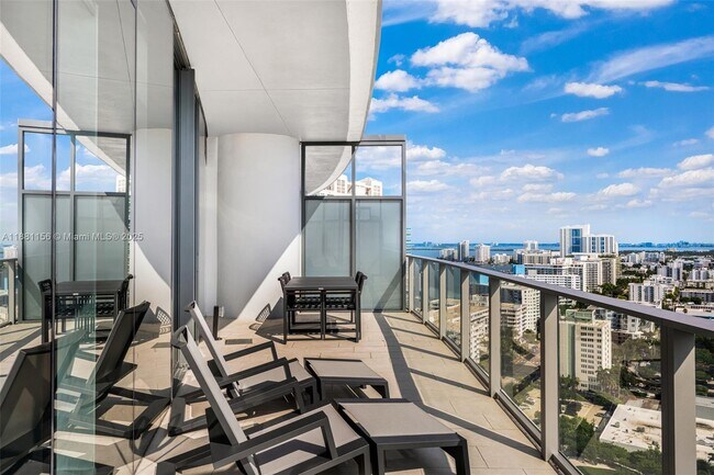 Building Photo - 500 Alton Rd