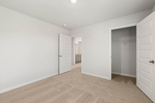 Building Photo - 3263 Colonel Ct