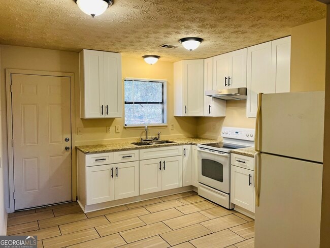 Building Photo - 4120 Midway Rd