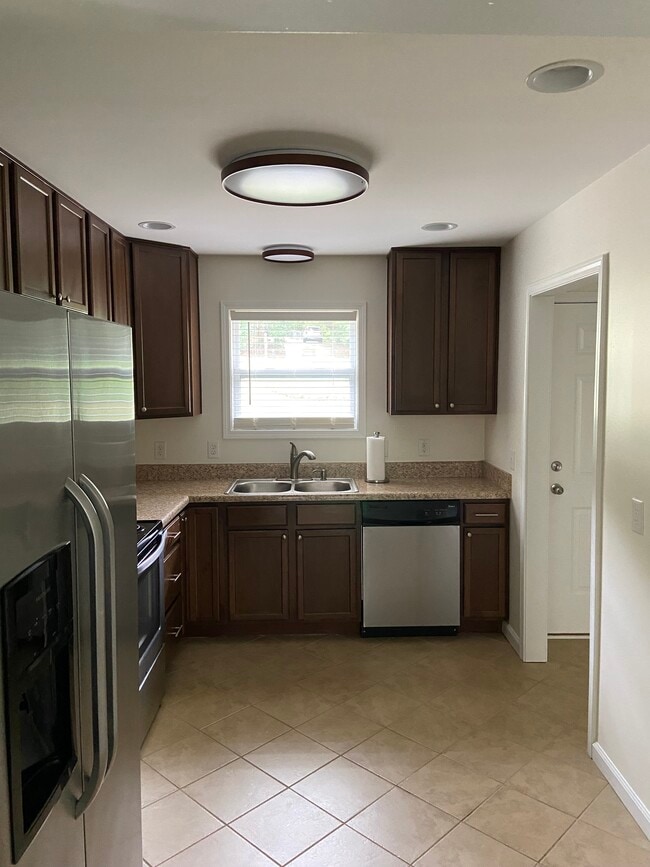 Building Photo - 4016 Arckelton Dr