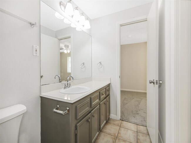 Building Photo - 5830 Ettrick Dr
