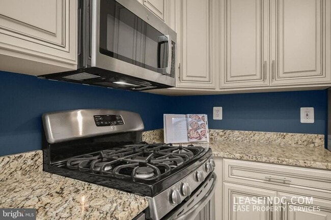 Building Photo - 1245 13th St NW