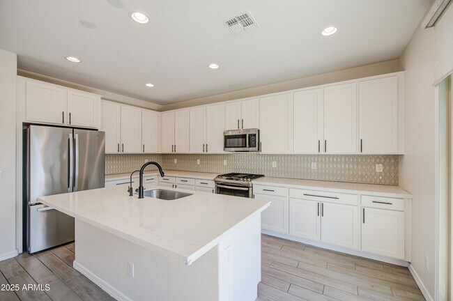 Building Photo - 9856 E Palladium Dr