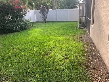 Building Photo - Welcome to this beautifully maintained home in the highly sought-after Creekwood neighborhood, wh...