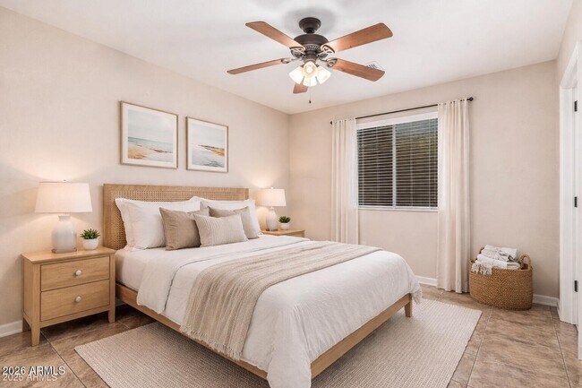 Building Photo - 25667 W Primrose Ln