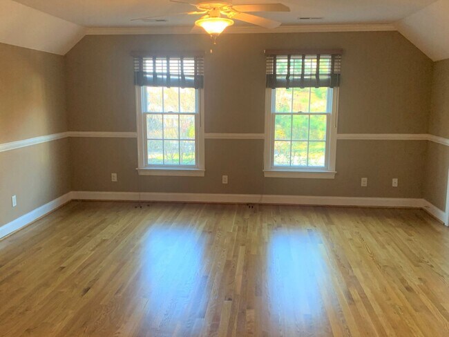 Building Photo - 101 Westbury