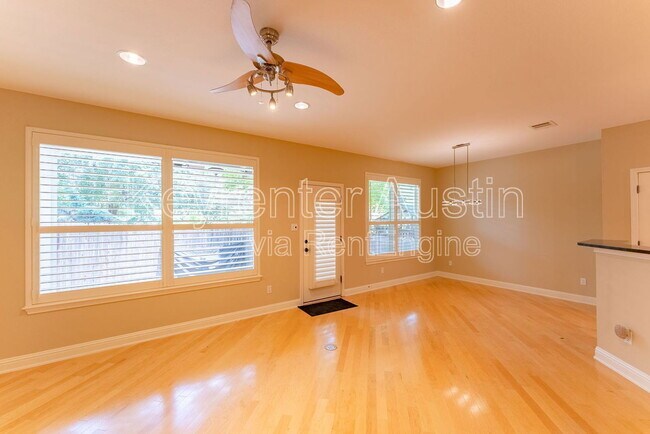 Building Photo - 1808 Village Oak Ct