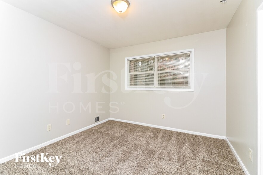 Building Photo - 2765 Cherry Laurel Ln SW