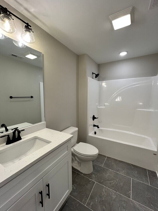Building Photo - Beautiful New Build 3 Bed, 2.5 Bath, 2 Car Garage - Community Pool & Walking Trail!