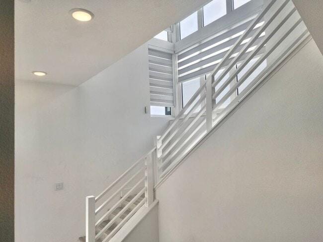 Building Photo - 16332 Dawn Wy