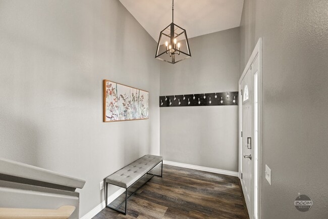 Building Photo - MUST SEE! | 4 BEDROOM 2.5 BATHROOM HOUSE |...