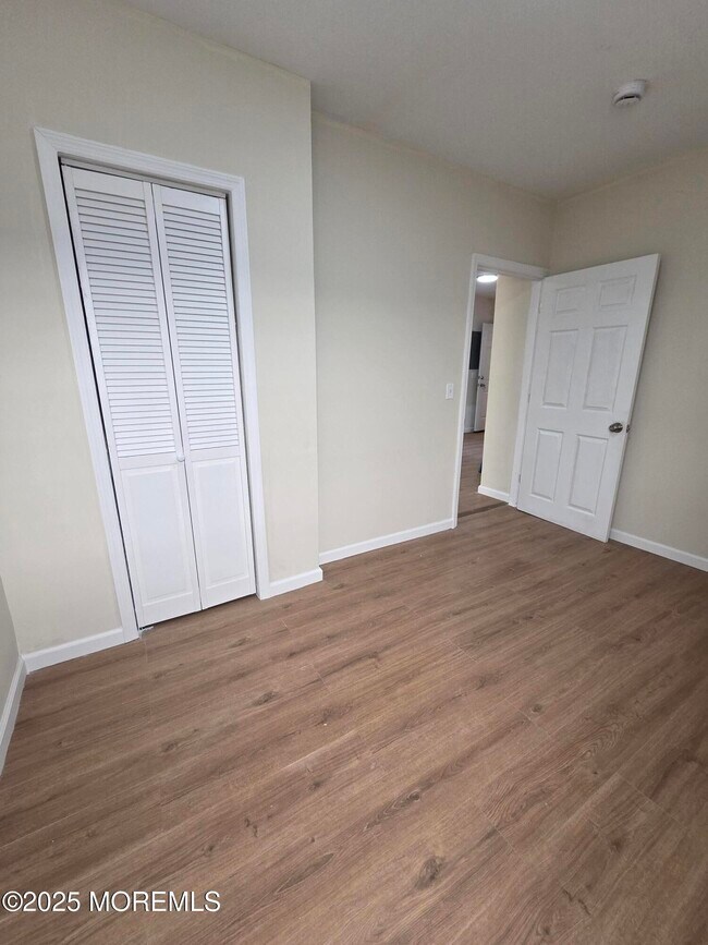 Building Photo - 216 Delaware St