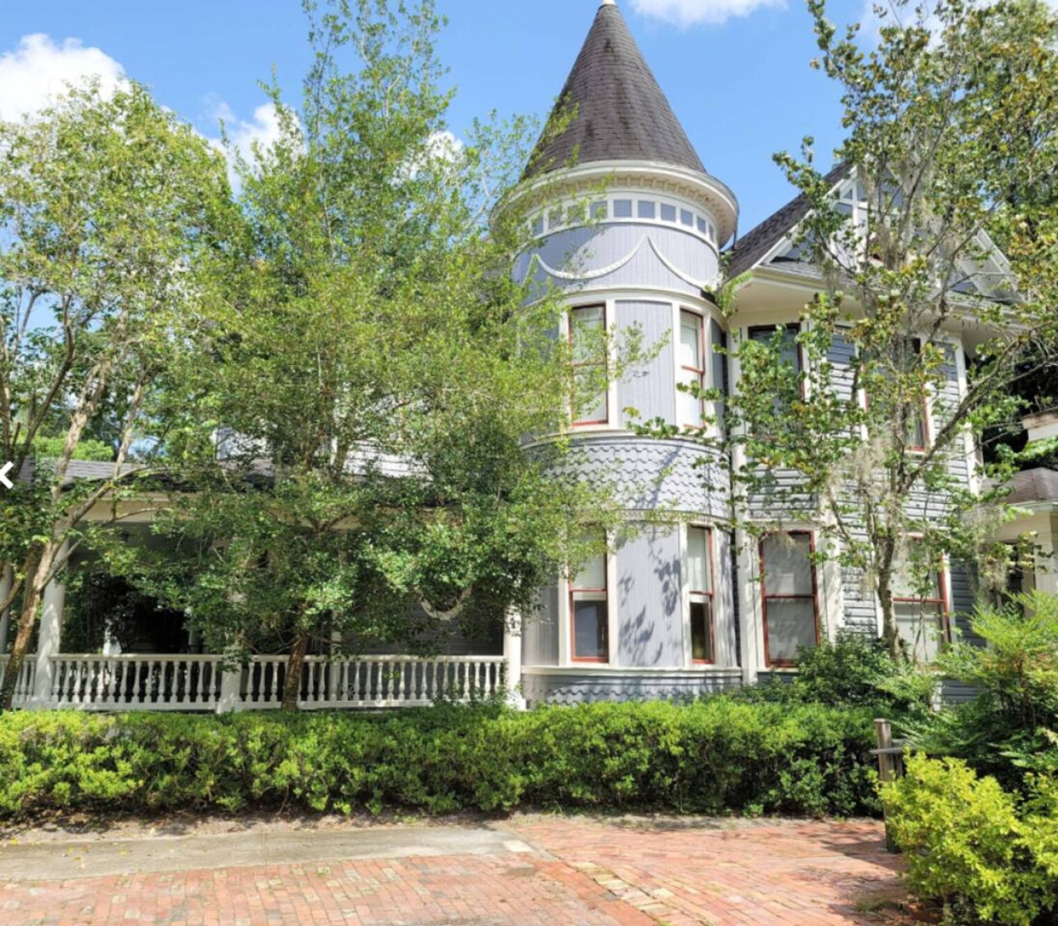 Building Photo - 205 SE 7th St