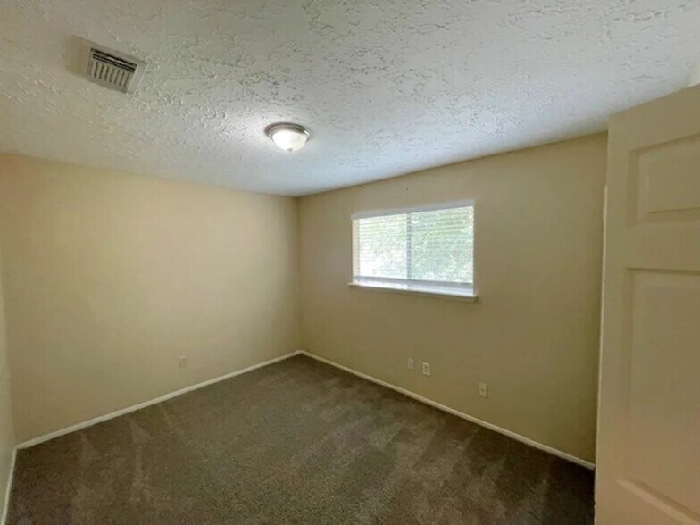 Building Photo - 16123 Golden Sage Ln